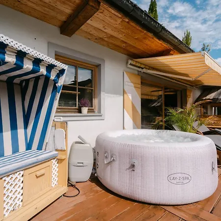 Weinberg T1 & T2 By Managers Alpesi faház