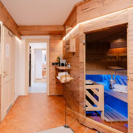 Alpstuga Weinberg T1 & T2 By Managers